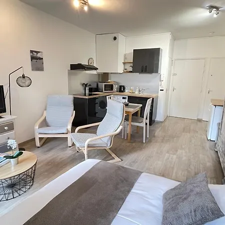 Confortable A Avec Balcon Et Wifi - Fr-1-555-113 Εξ Λε Μπαν